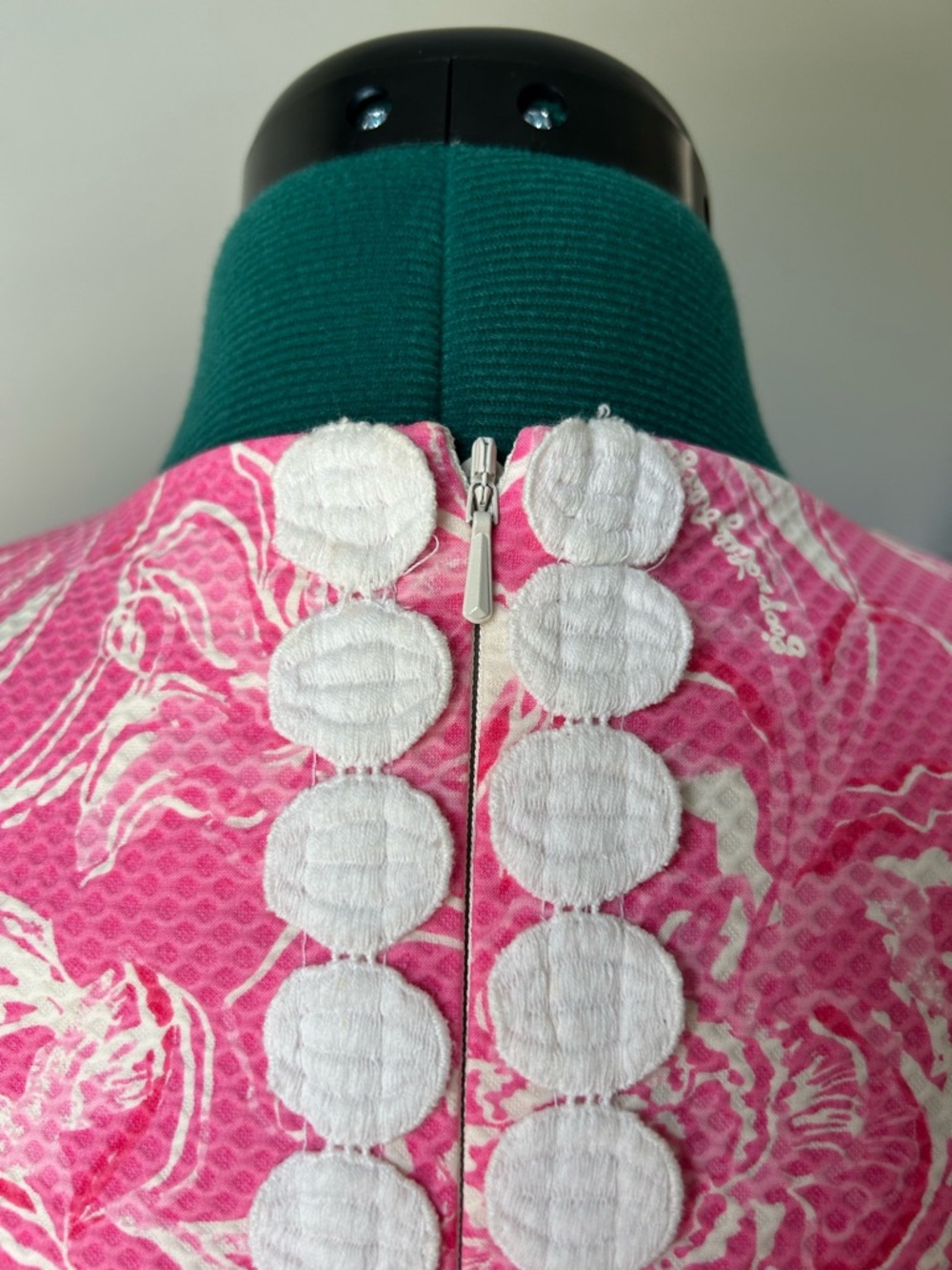 Lilly Pulitzer x Goop Stretch Shift Dress - Picture 4 of 6
